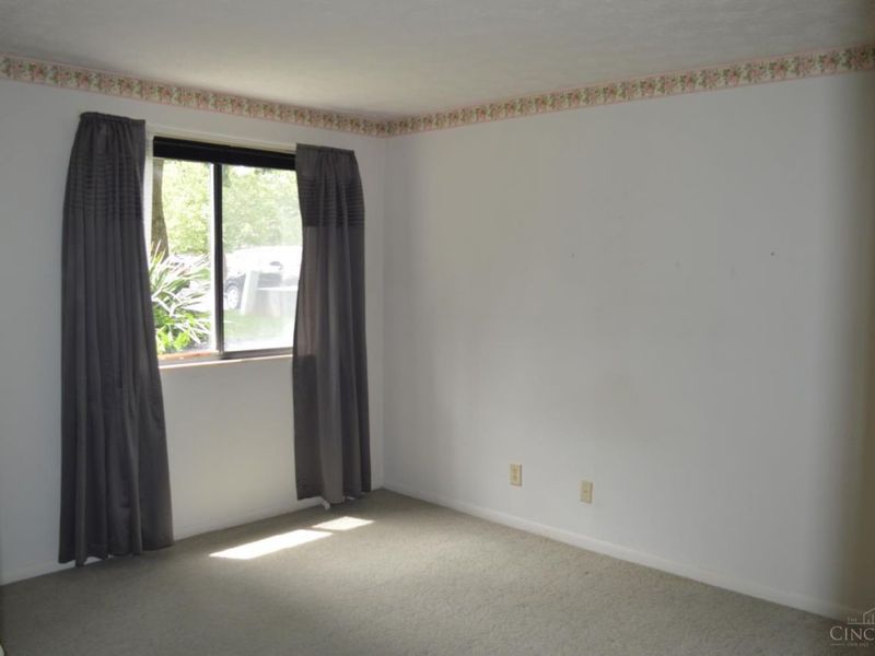 5981 Meadowcreek Drive, Unit 1, Miami Twp, OH 45150 Photo 8