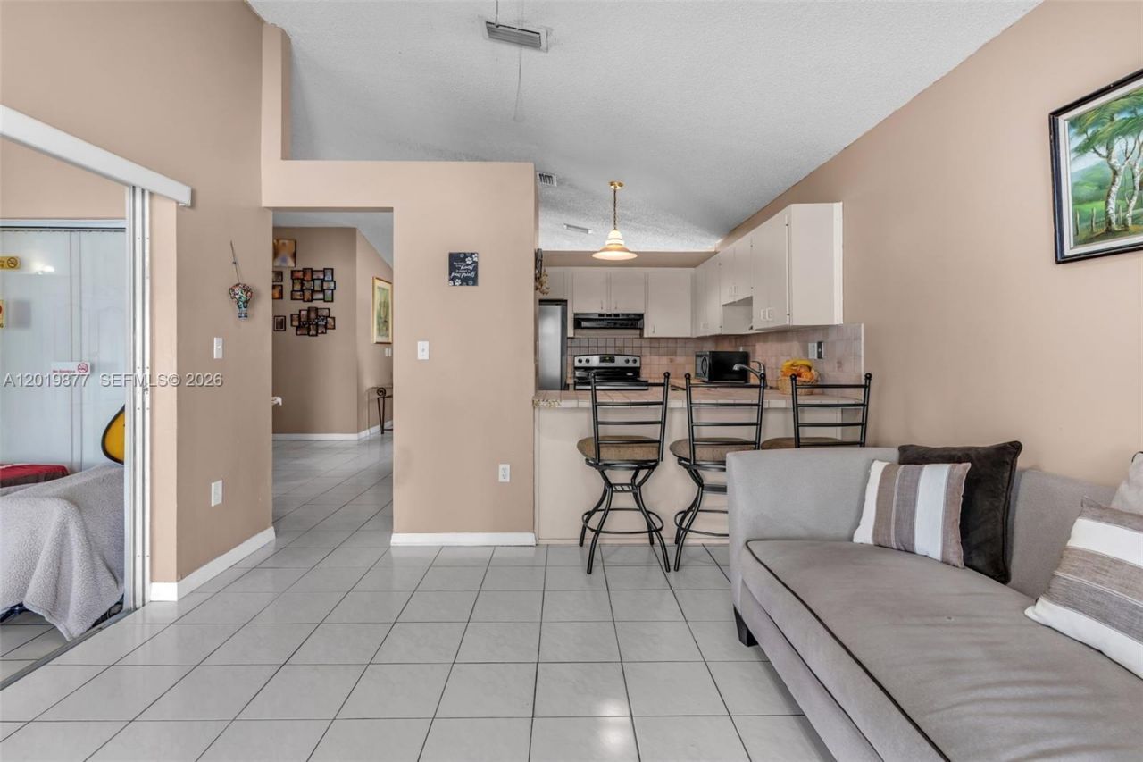 13520 SW 180th Ter , Miami, FL 33177 Photo