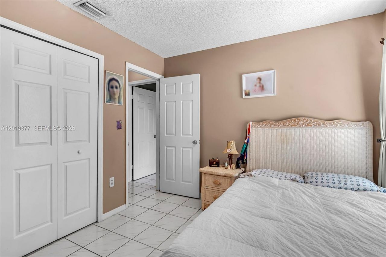 13520 SW 180th Ter , Miami, FL 33177 Photo