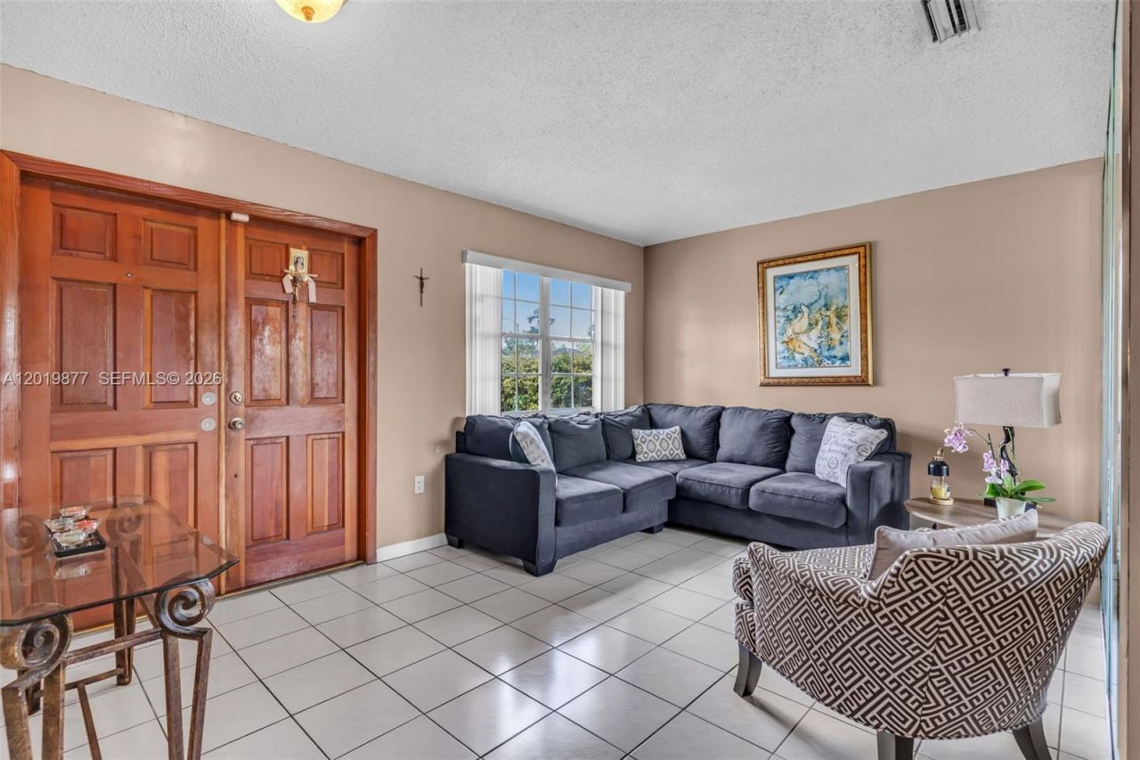 13520 SW 180th Ter , Miami, FL 33177 Photo