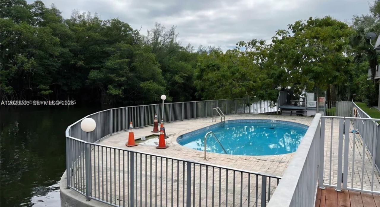 1860 Venice Park Dr, Unit 107, North Miami, FL 33181 Photo