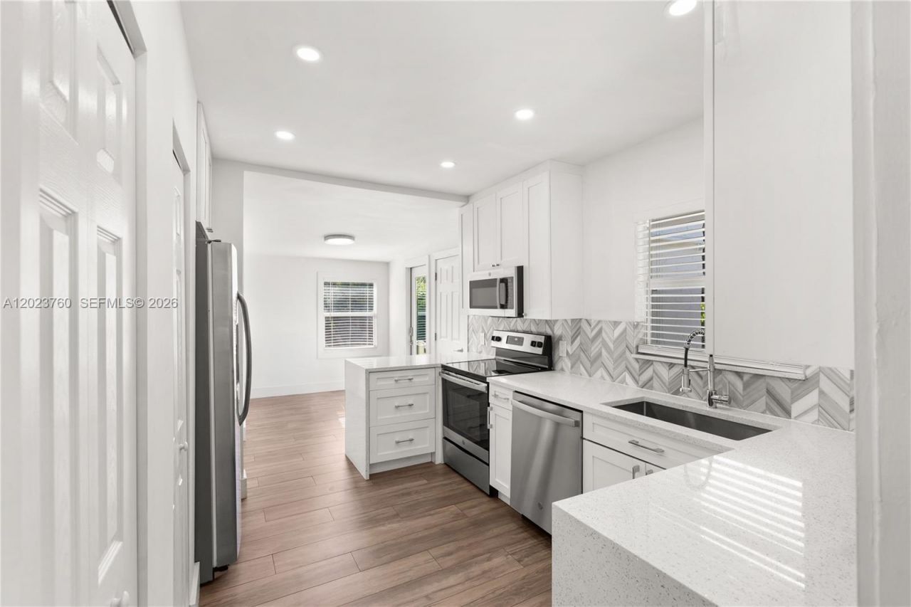 900 Tangier St, Coral Gables, FL 33134 Photo