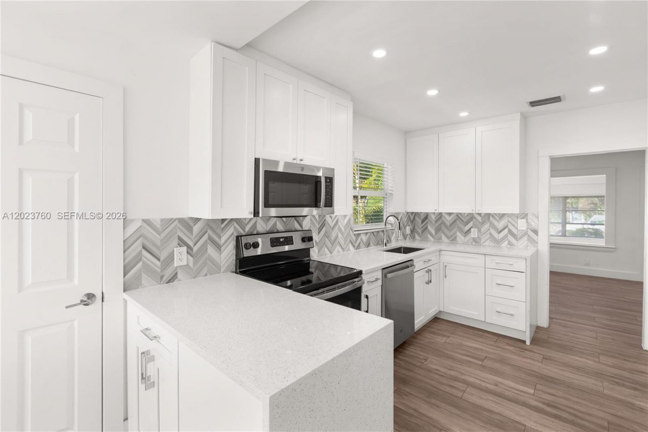900 Tangier St, Coral Gables, FL 33134 Photo