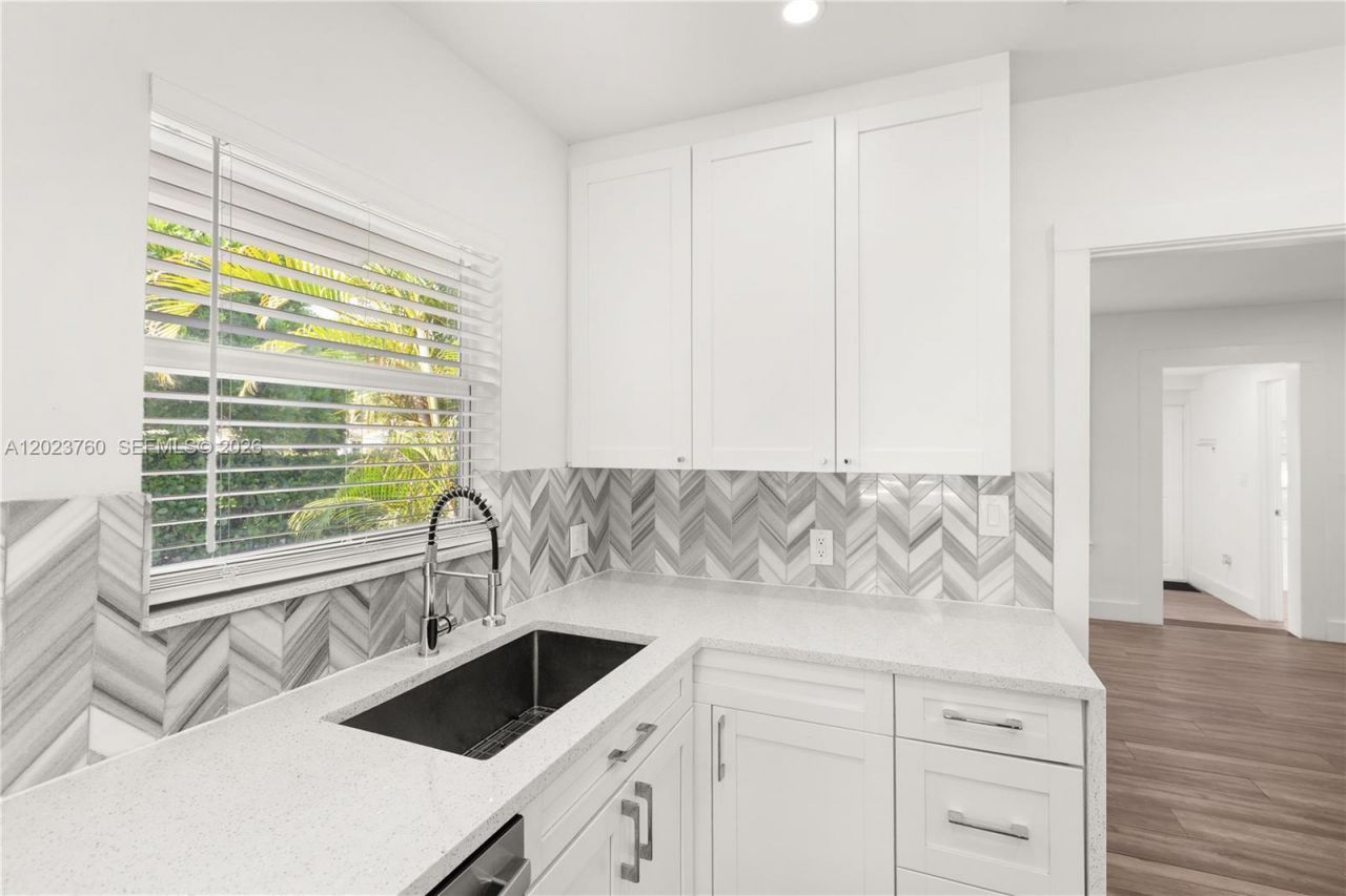 900 Tangier St, Coral Gables, FL 33134 Photo