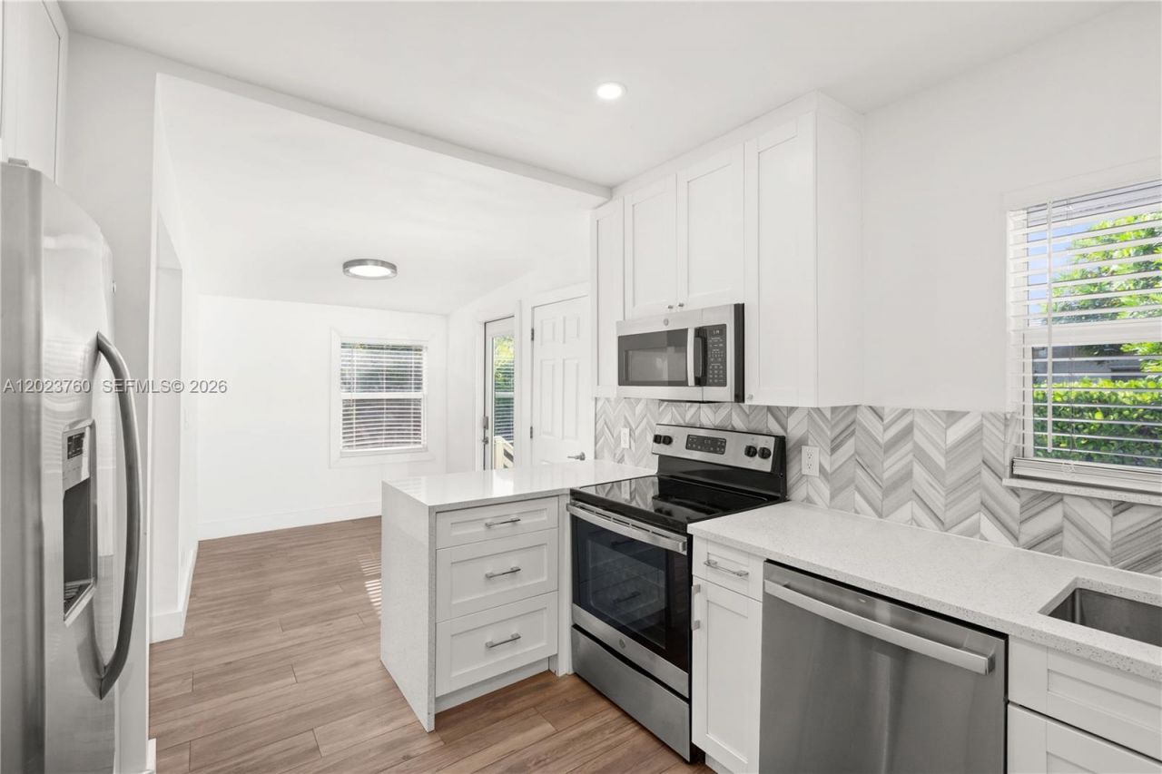 900 Tangier St, Coral Gables, FL 33134 Photo