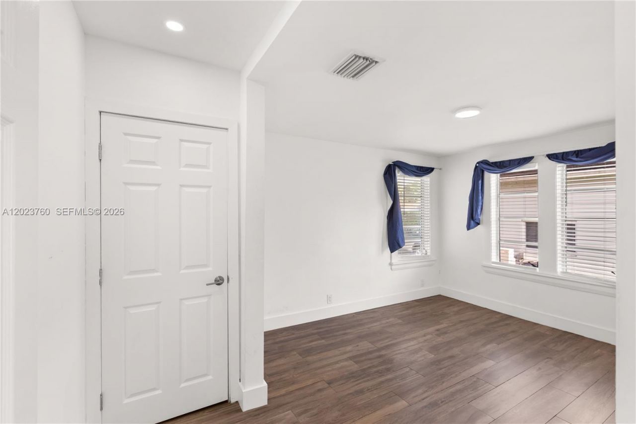 900 Tangier St, Coral Gables, FL 33134 Photo