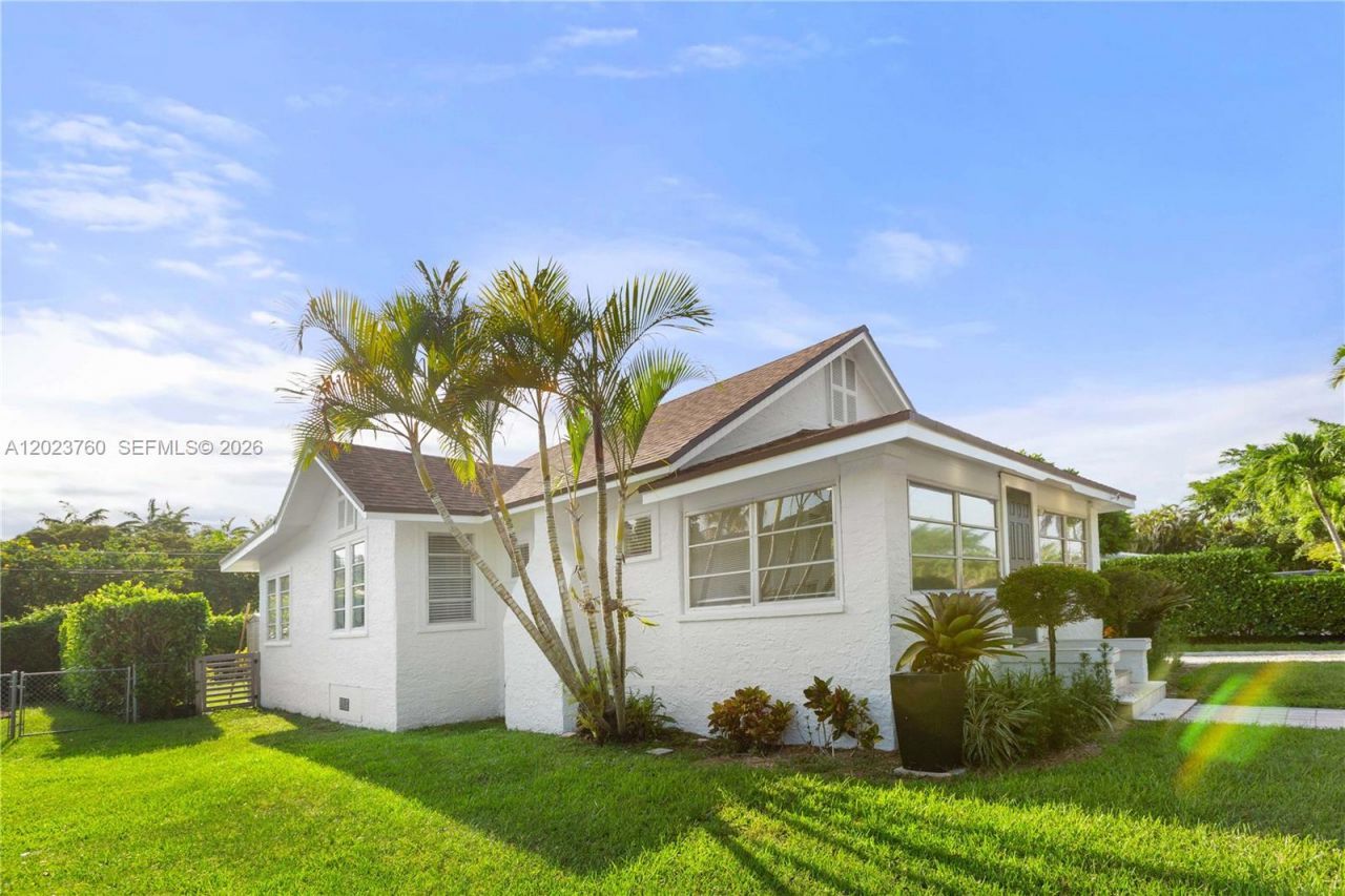900 Tangier St, Coral Gables, FL 33134 Photo