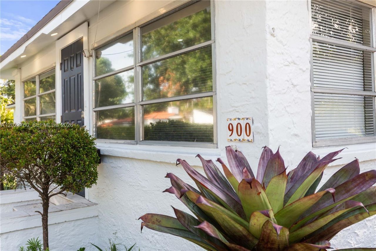 900 Tangier St, Coral Gables, FL 33134 Photo