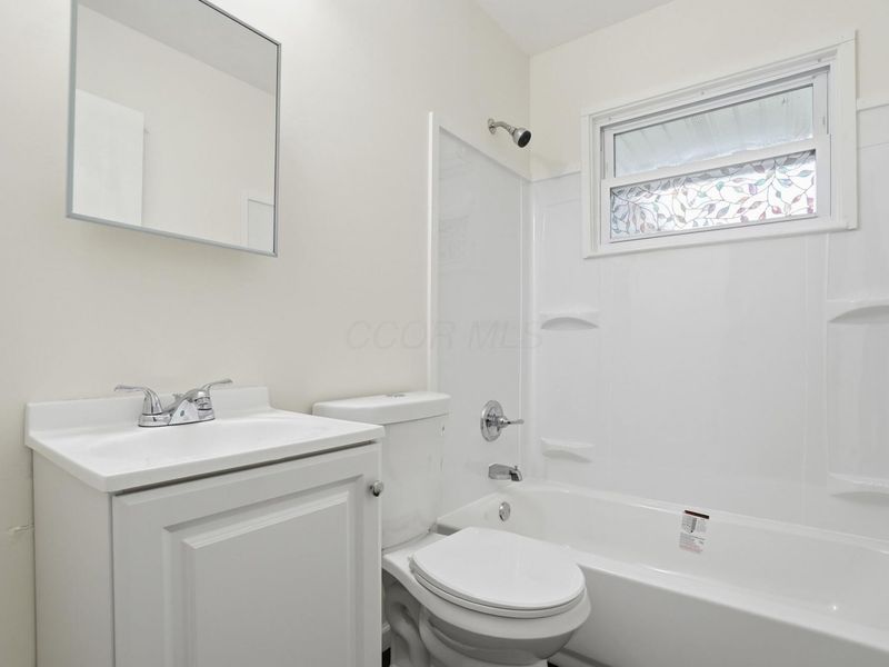 4330 Ashgrove Drive , Grove City, OH 43123 Photo 18
