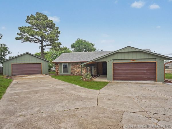 1525 E Valley View Road , Sapulpa, OK 74066