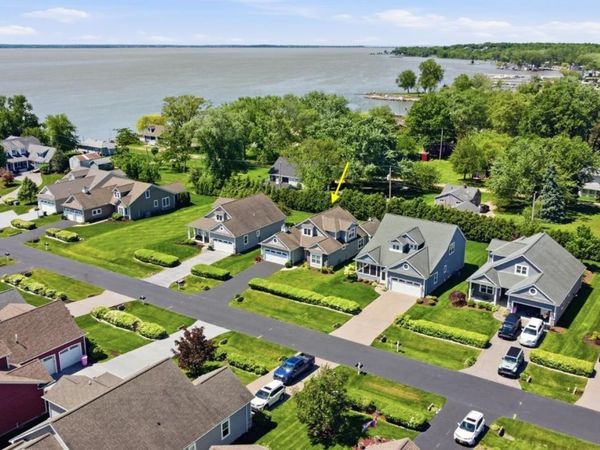 2110 Bailiwick, Marblehead, OH 43440
