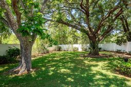 110 Gordon Street photo 4