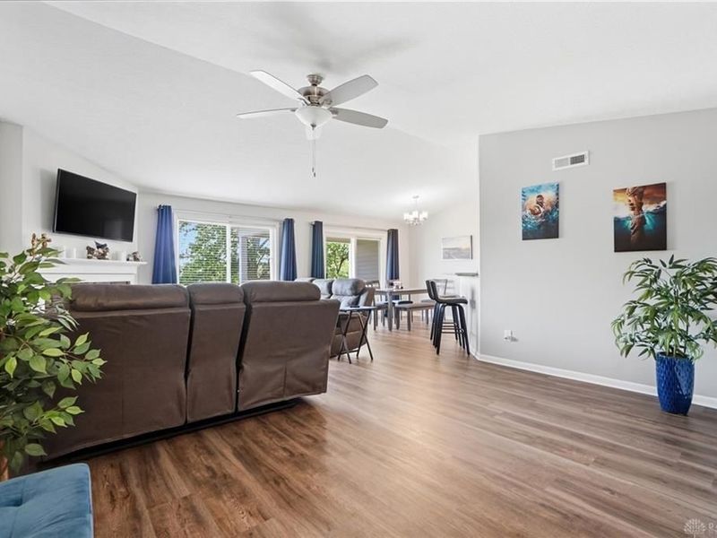 4421 N Shore Drive, Unit 302, Deerfield Township, OH 45040 Photo 8