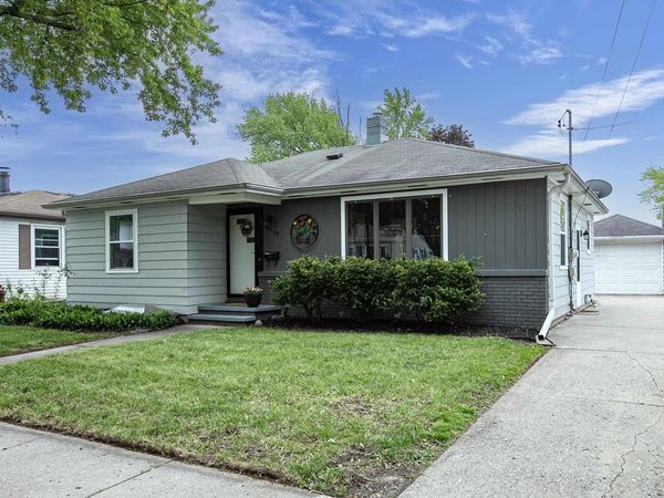 1819 W COMMERCIAL STREET, Appleton, WI 54914