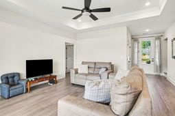 1018 Dublin Dr. photo 4