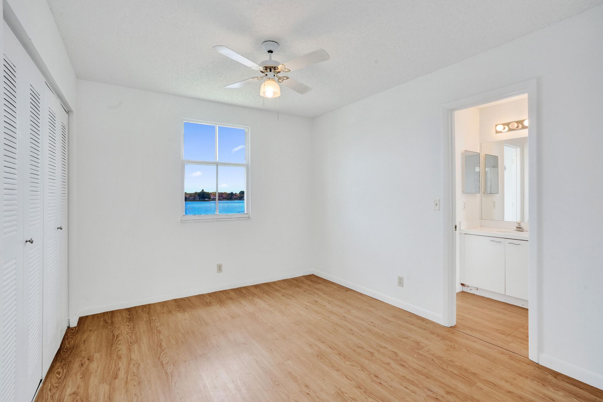 6733 Bayfront Drive, Margate, FL 33063 Photo