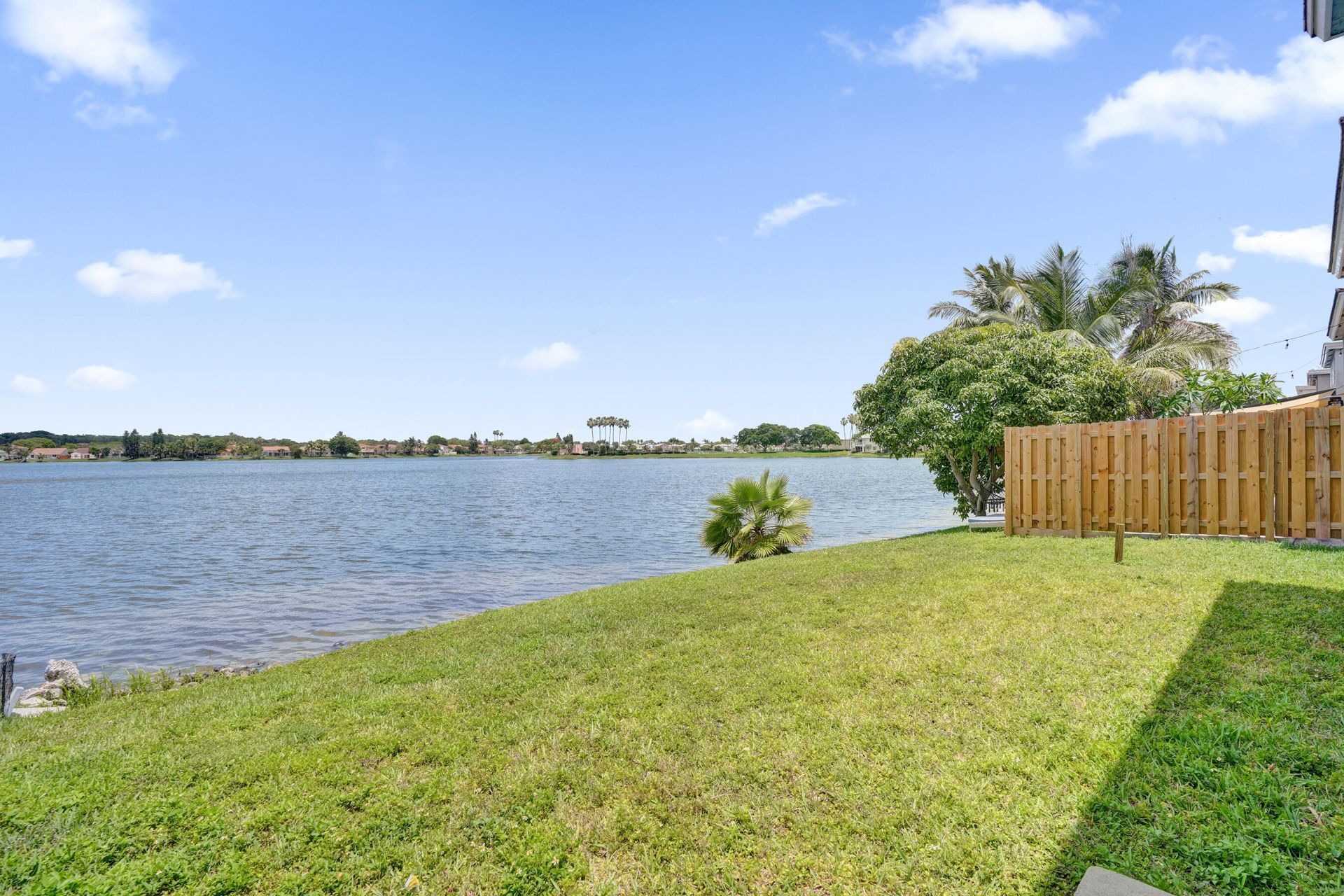 6733 Bayfront Drive, Margate, FL 33063 Photo