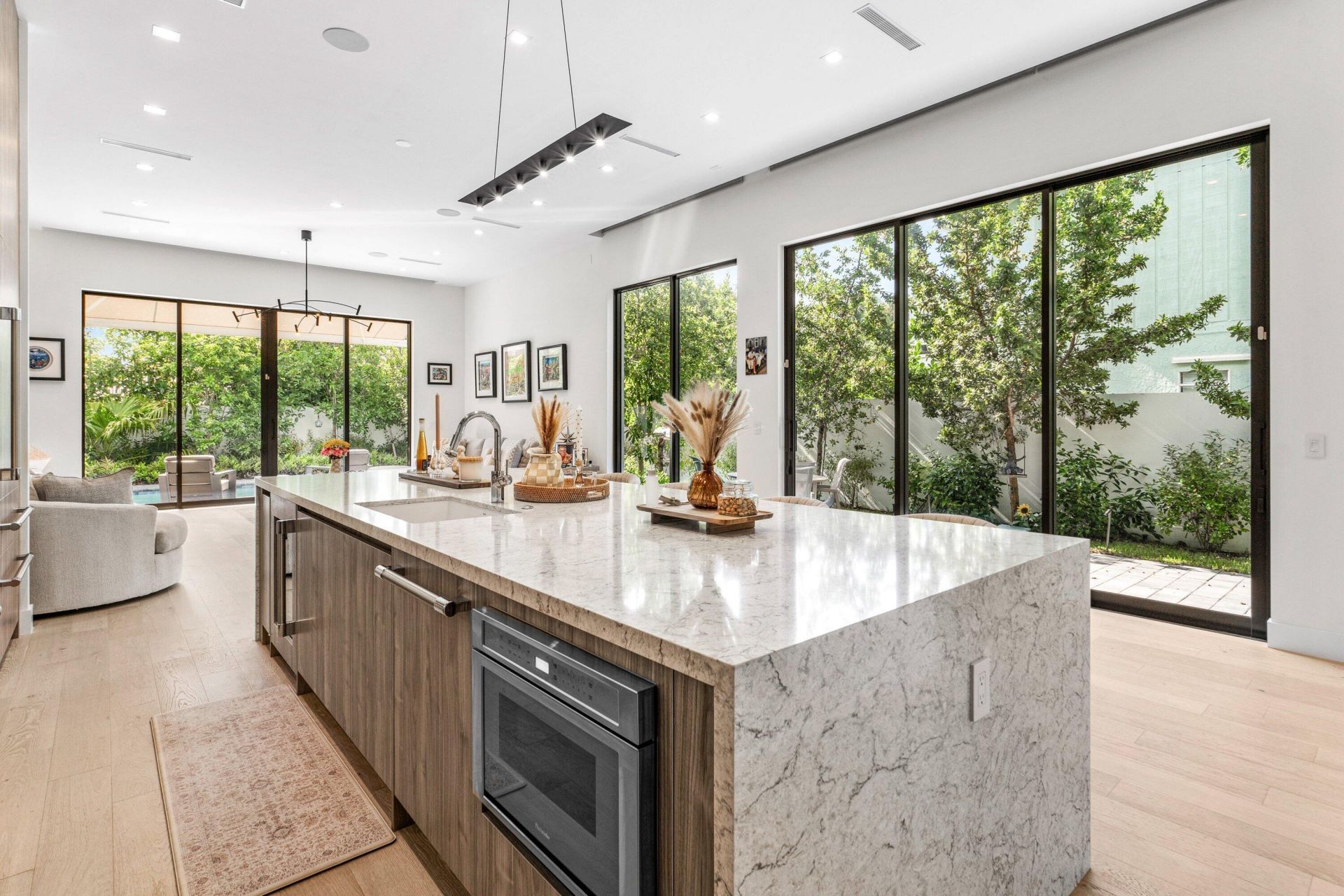 917 NE 8th Avenue, Delray Beach, FL 33483 Photo