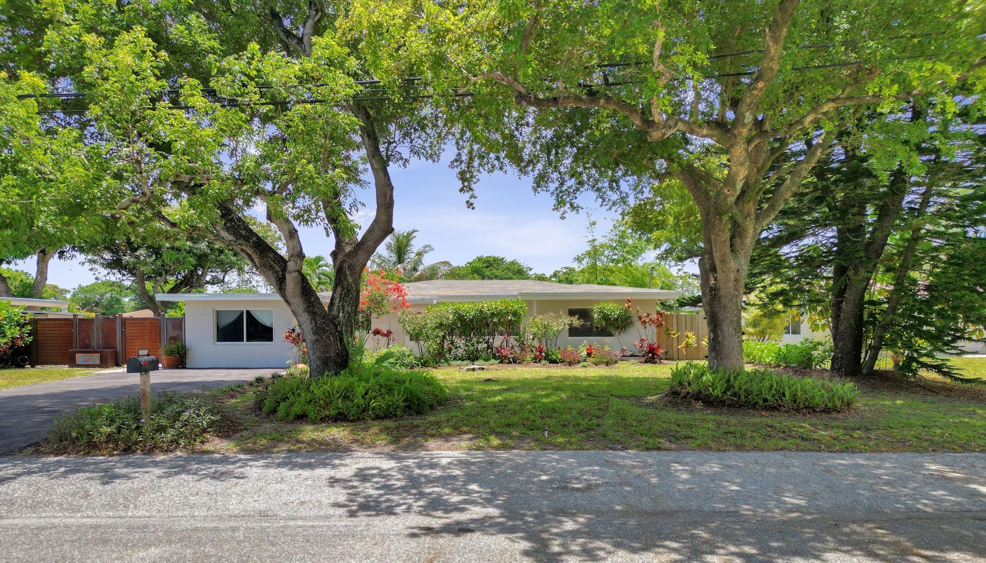 3560 Lloyd Drive, Oakland Park, FL 33309 Photo