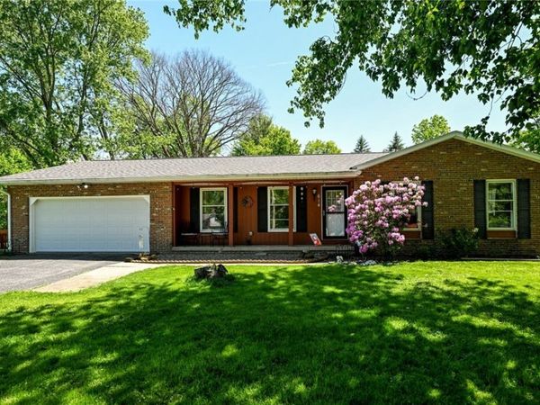 614 N Hidden Valley Road , Cuyahoga Falls, OH 44223