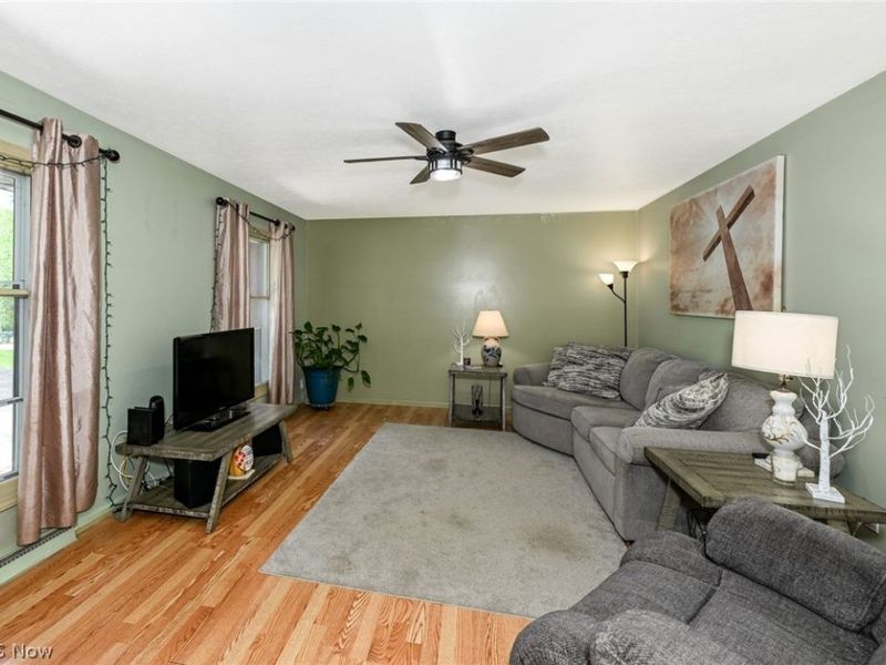 614 N Hidden Valley Road, Cuyahoga Falls, OH 44223 Photo 12