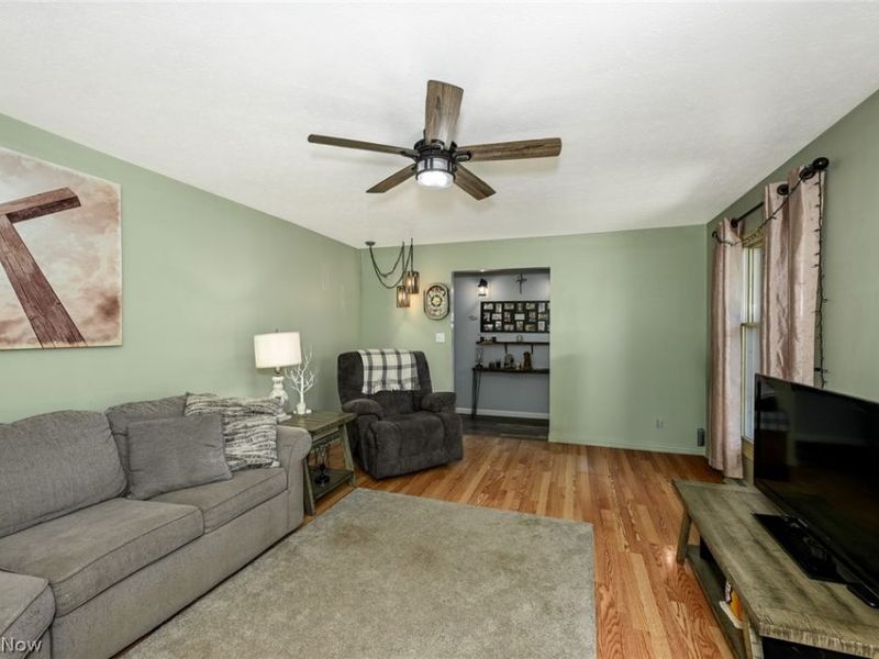 614 N Hidden Valley Road, Cuyahoga Falls, OH 44223 Photo 13