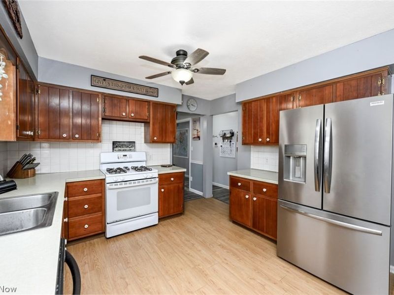 614 N Hidden Valley Road, Cuyahoga Falls, OH 44223 Photo 19