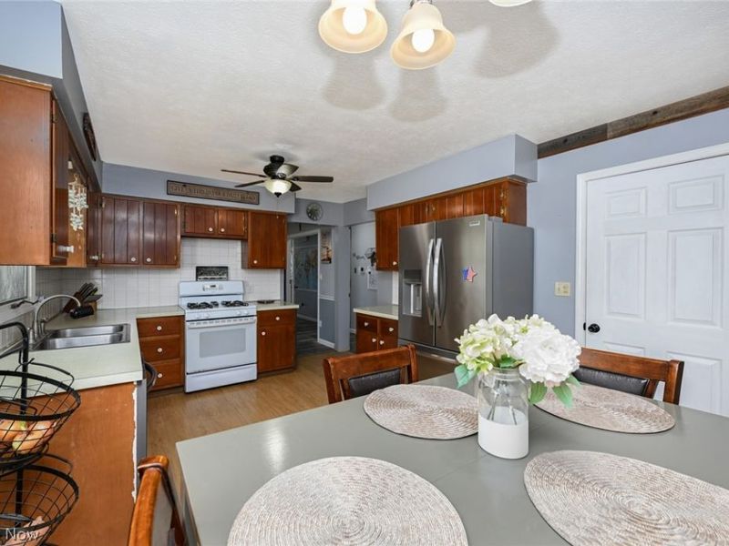 614 N Hidden Valley Road, Cuyahoga Falls, OH 44223 Photo 22