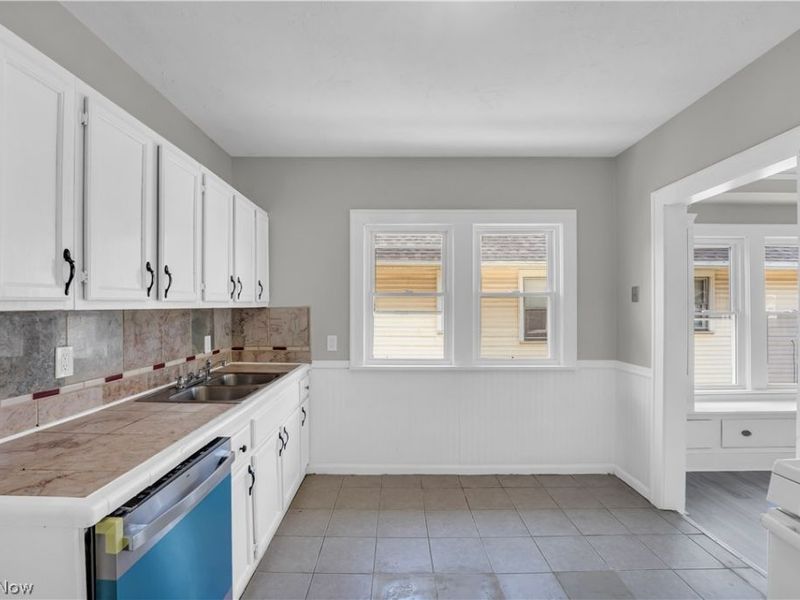 10106 Greenview Avenue, Unit 2/UP, Garfield Heights, OH 44125 Photo 10