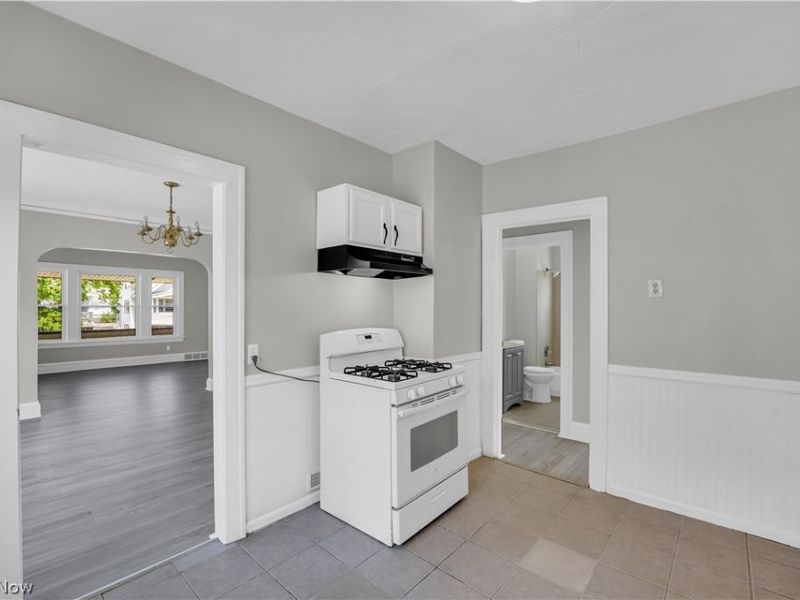10106 Greenview Avenue, Unit 2/UP, Garfield Heights, OH 44125 Photo 9