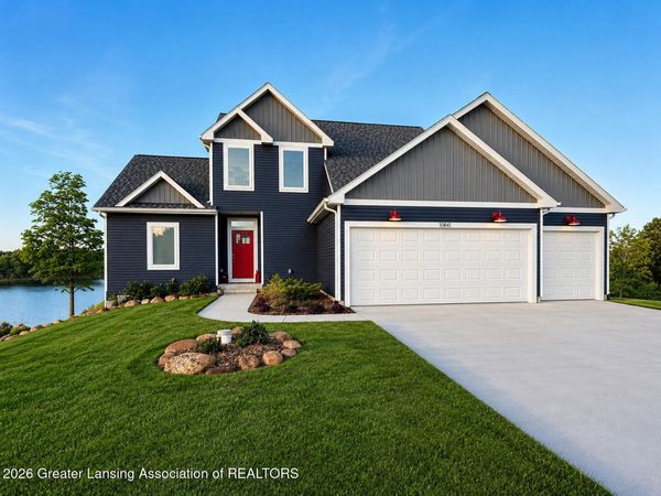 10841 Lakeside Drive, Perrinton, MI 48871