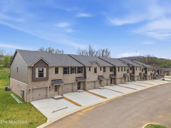 8952 Keenberg Lane, Knoxville, TN 37931