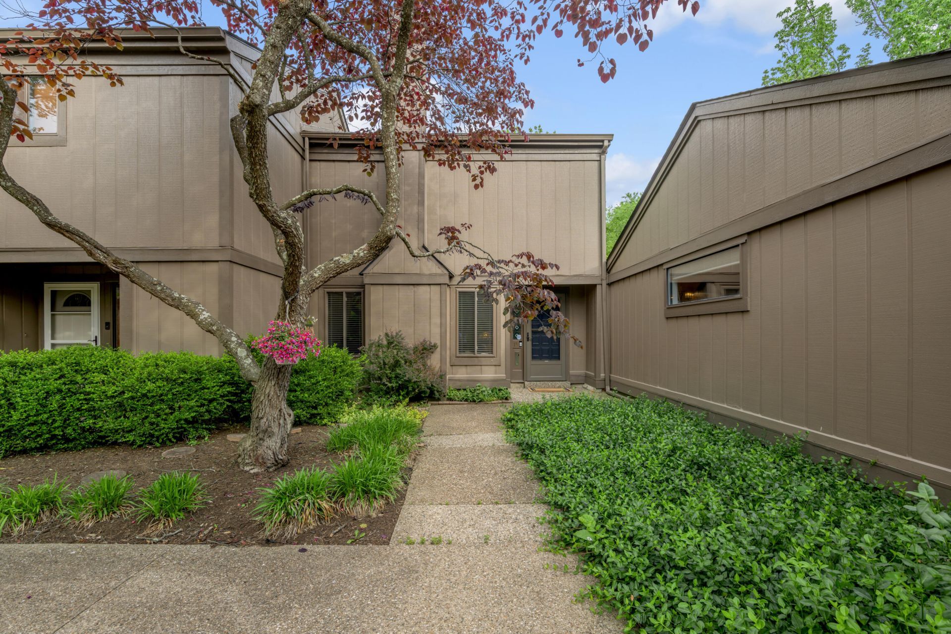 500 Laketower Drive, Unit 13, Lexington, KY 40502 Main Photo
