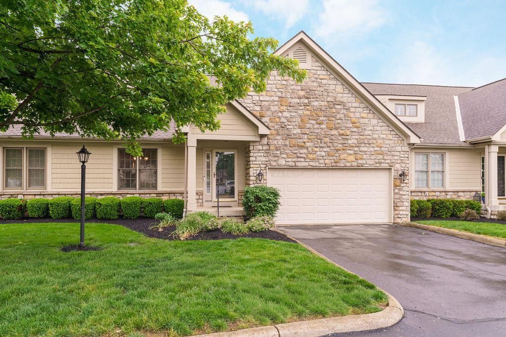 7943 Linksview Circle, Westerville, OH 43082 Main Photo