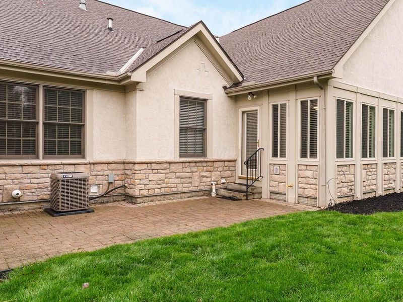 7943 Linksview Circle, Westerville, OH 43082 Photo 3