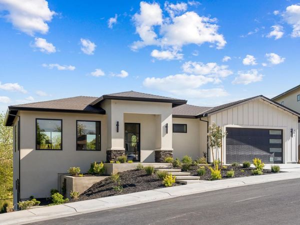 401 East St, Roseville, CA 95678