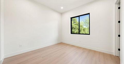 401 East St, Roseville, CA 95678 Photo