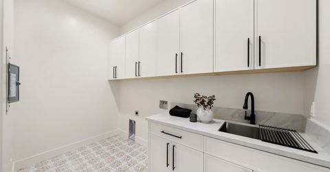 401 East St, Roseville, CA 95678 Photo