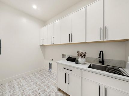 401 East St, Roseville, CA 95678 Photo