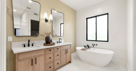 401 East St, Roseville, CA 95678 Photo