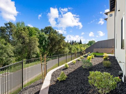 401 East St, Roseville, CA 95678 Photo