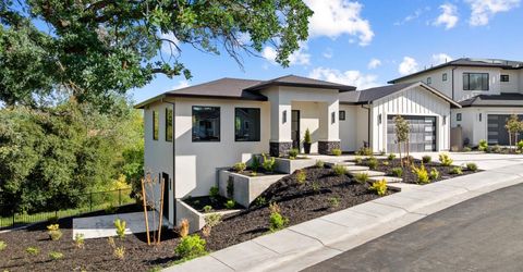 401 East St, Roseville, CA 95678 Photo