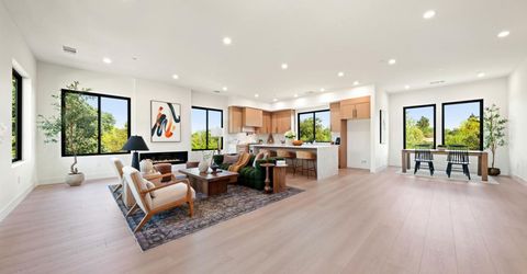 401 East St, Roseville, CA 95678 Photo