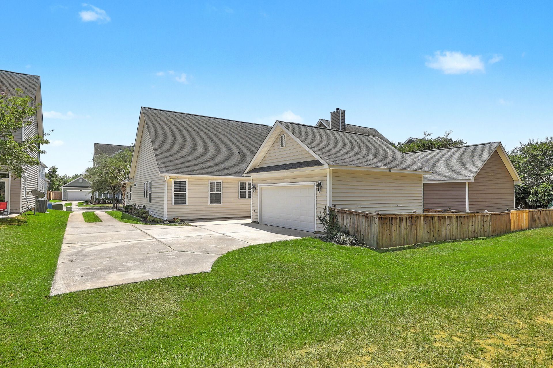 104 Pavilion Street Photo 38