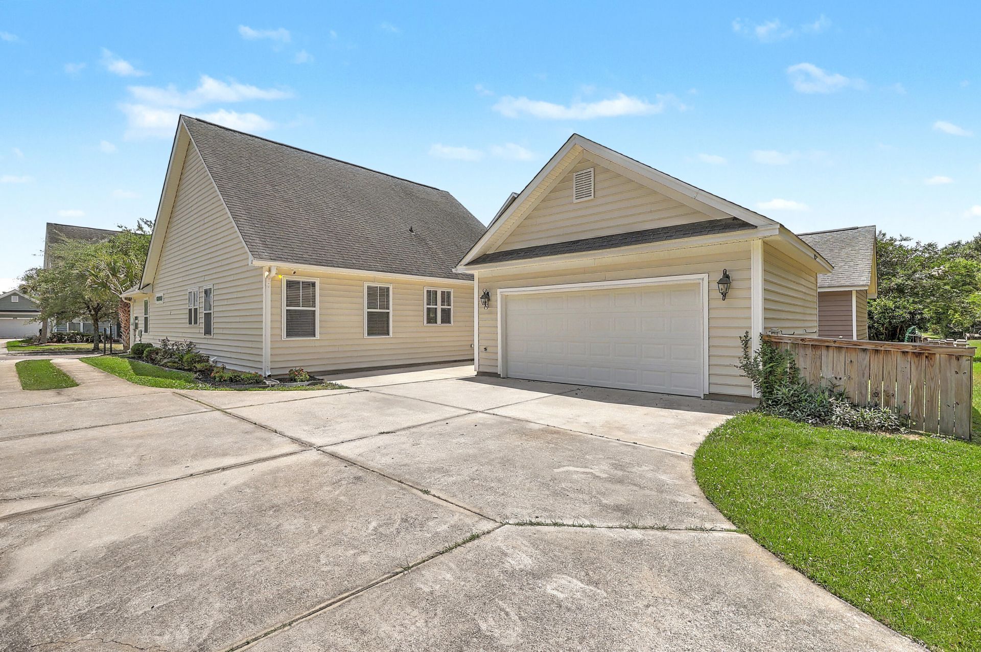 104 Pavilion Street Photo 42