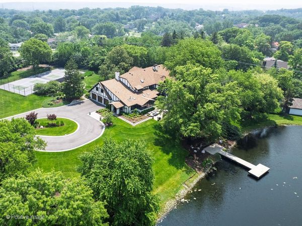 10S370 Madison Street, Burr Ridge, IL 60527
