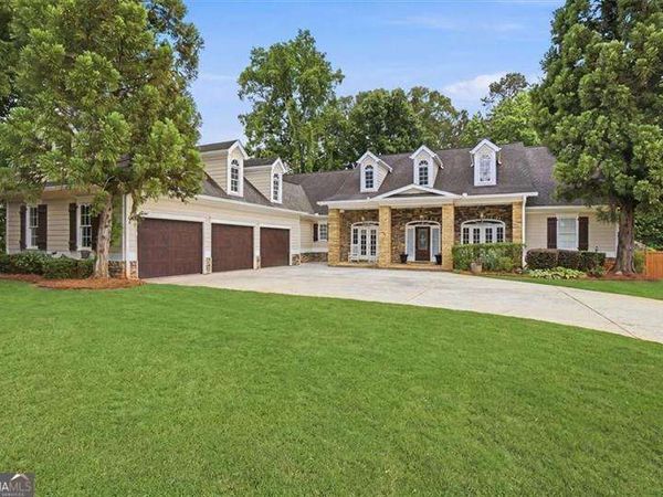 5099 Waldenbrooke Court NW, Acworth, GA 30101