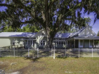 290 E King Avenue, Kingsland, GA 31548