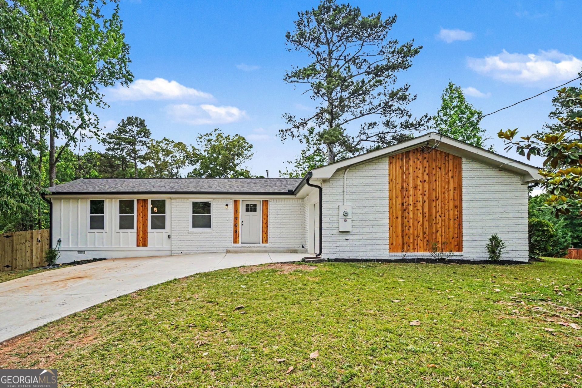 1988 Calvary Hill Court Sw, Marietta, GA 30008 Main Photo