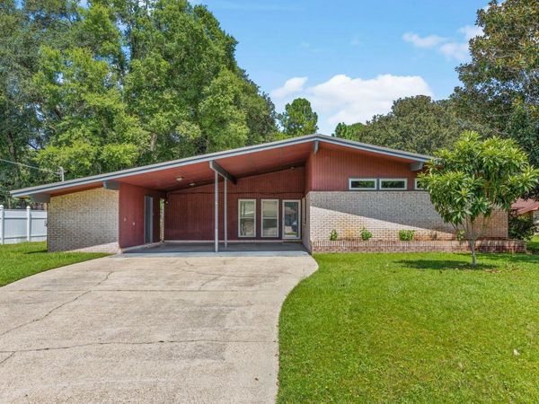 111 Mcewen Drive, Niceville, FL 32578